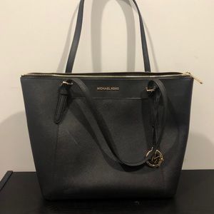 Michael Kors Black and Gold Handbag!